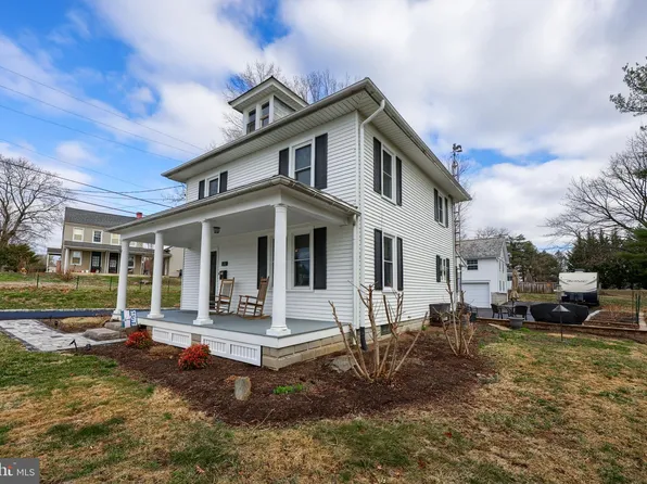 155 S Duke St, Millersville, PA 17551