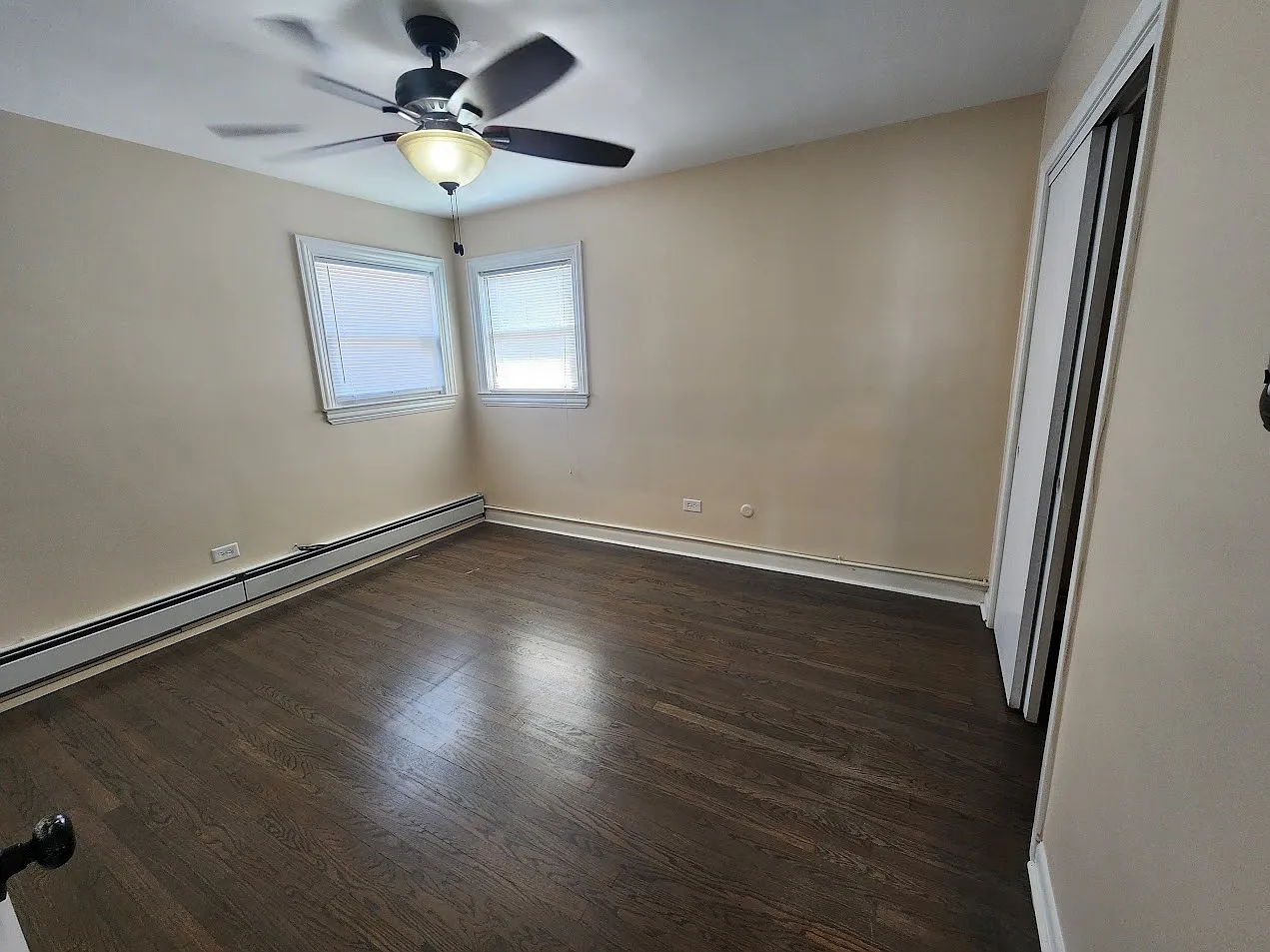 9221 S Kedzie Ave — Photo 4