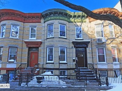 123 Moffat St, Brooklyn, NY, 11207