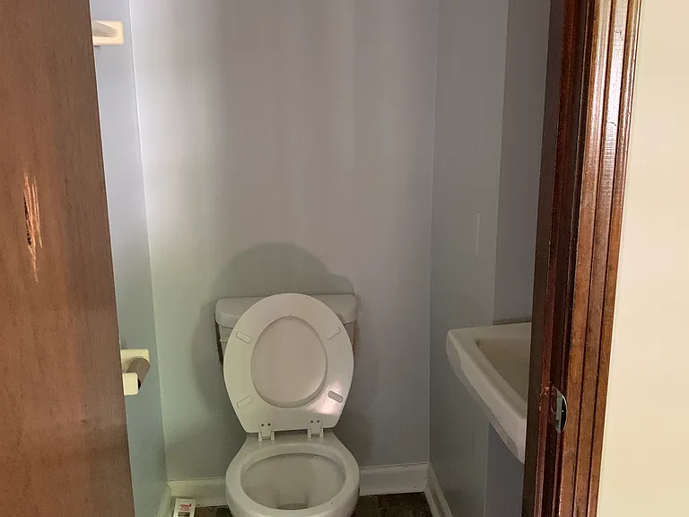 328 Lookout Dr — Photo 4