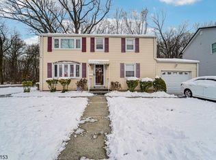 342 Lincoln Ave, Elmwood Park Boro, NJ 07407