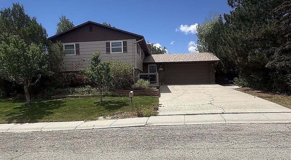 1st image of 3861 Cynthia Dr