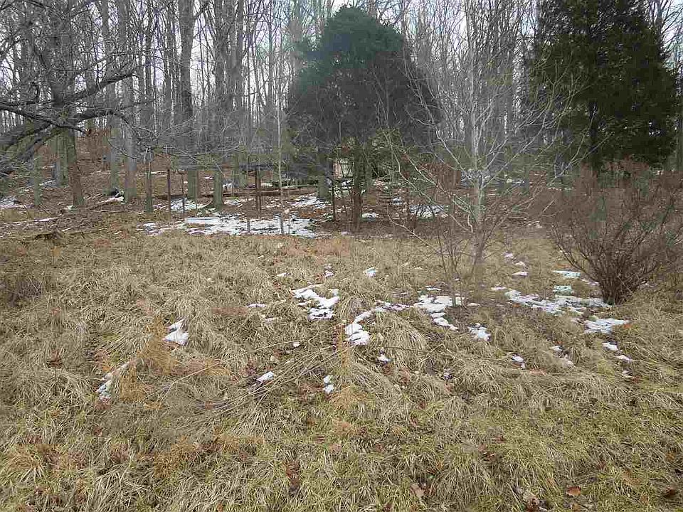 1st image of 396 Oriole Dr