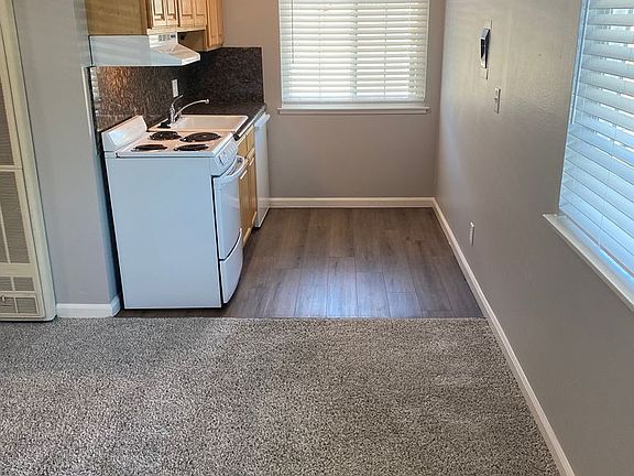 2nd image of 2970 Magliocco Dr APT 16