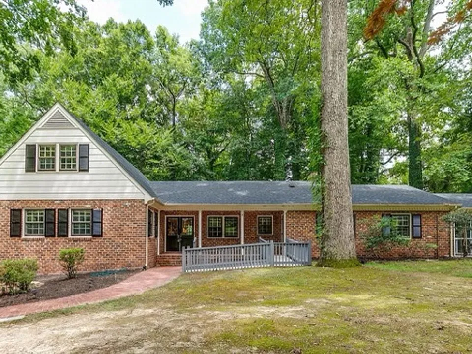 5001 Southmoor Rd