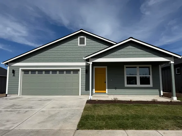 604 NE Mitchell St #169, Madras, OR 97741