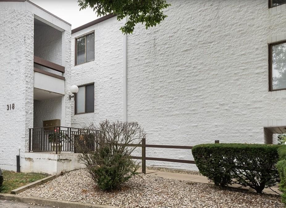 1st image of 318 W Miner St APT 3B