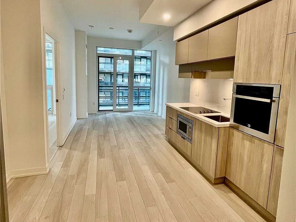 1st image of 39 Roehampton Ave #308