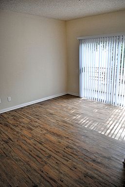 2nd image of 14668 Nordhoff St APT 202