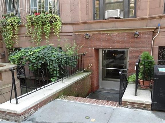 2nd image of 52 W 71st St APT 3A