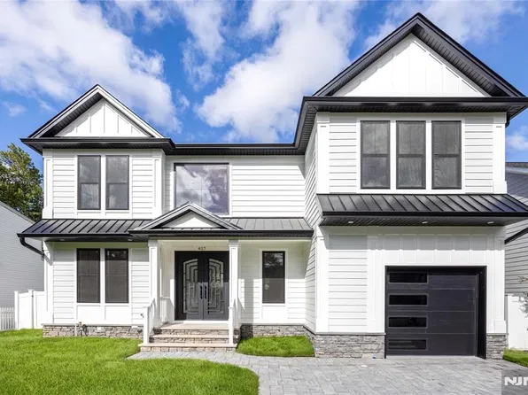 457 The Fenway, River Edge, NJ 07661