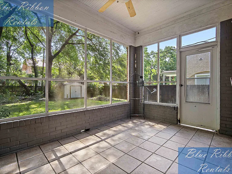 31 S Carlen St — Photo 14