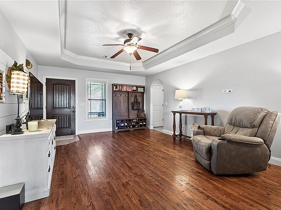 5th image of 1106 W Berkeley Ave