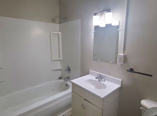 527 Tedesco St #2, Saint Paul, MN 55130