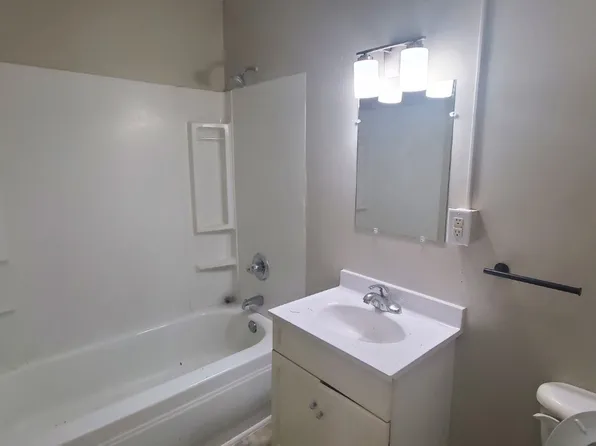 527 Tedesco St #2, Saint Paul, MN 55130