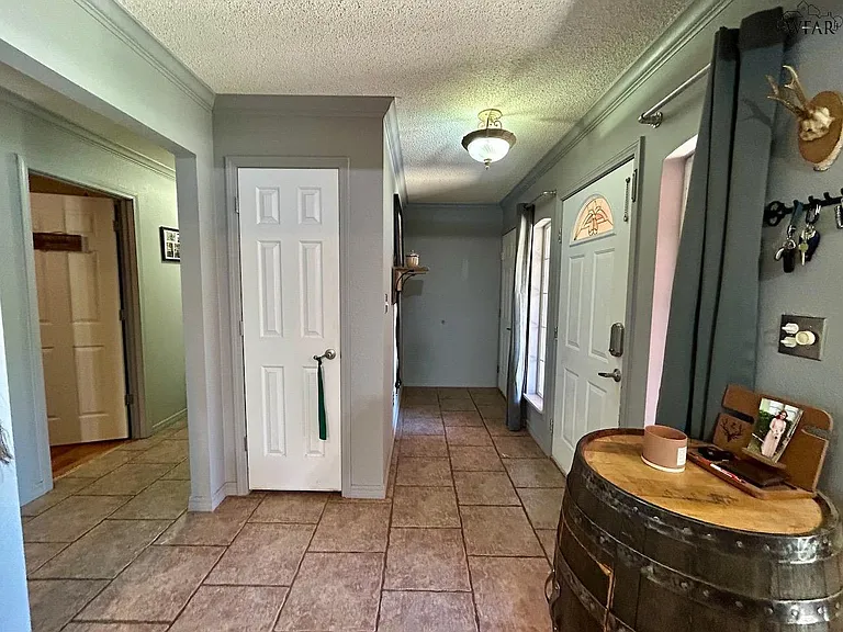 4816 Matterhorn Dr — Photo 3