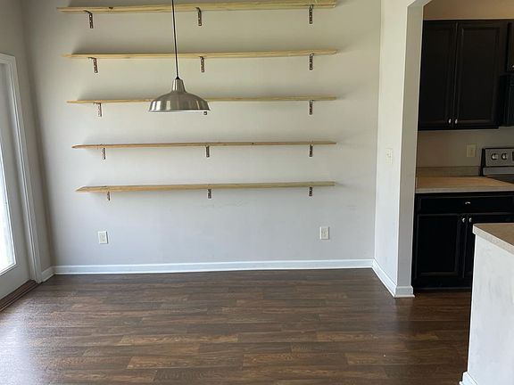 3rd image of 337 Highland Pointe Cir E