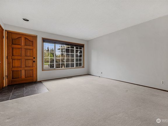 2nd image of 11736 188th Avenue SE