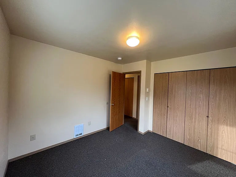 3 Bedroom, 2 Bath in York Neighborhood! — Photo 10