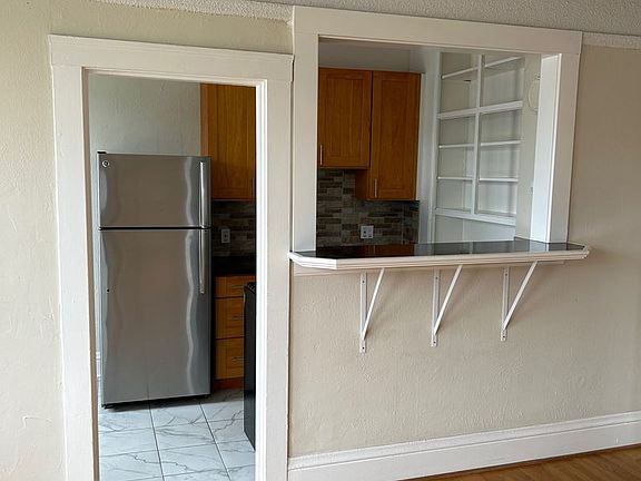 3rd image of 250 Page St APT 20