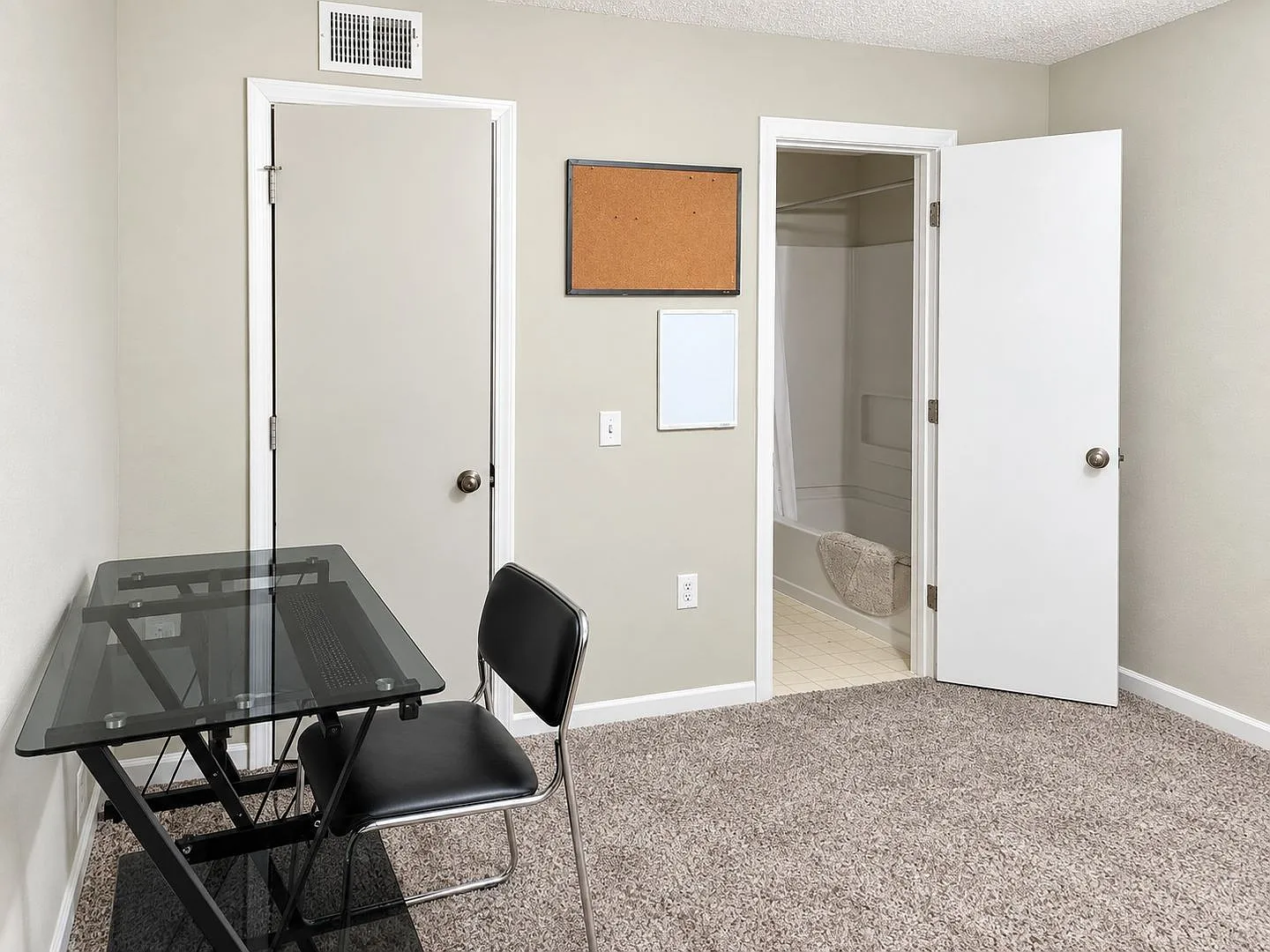 University Terrace Apt 210 — Photo 3