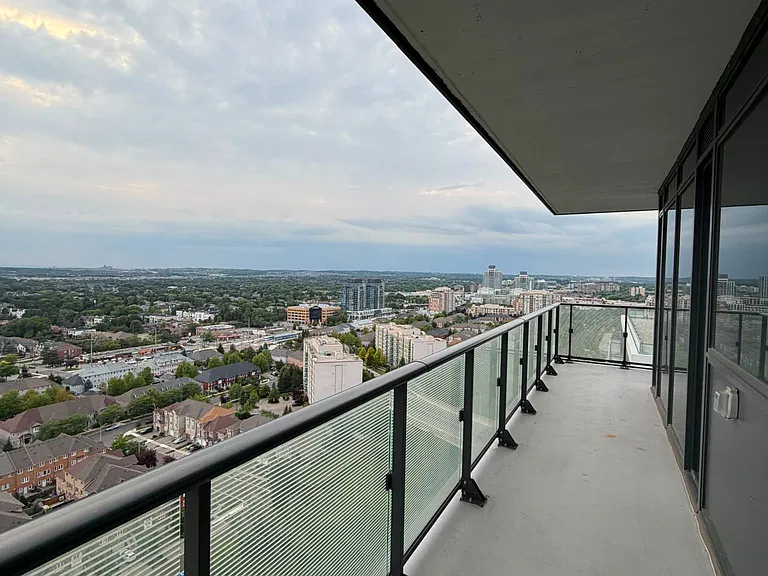95 Oneida Cres #2303 — Photo 12
