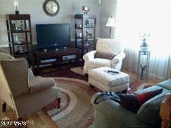 5th image of 9740 Wyman Way