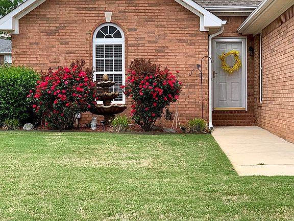 3rd image of 210 Casey Ln