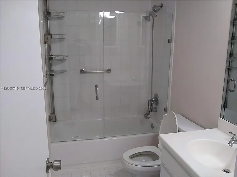5161 Collins Ave #809 — Photo 10