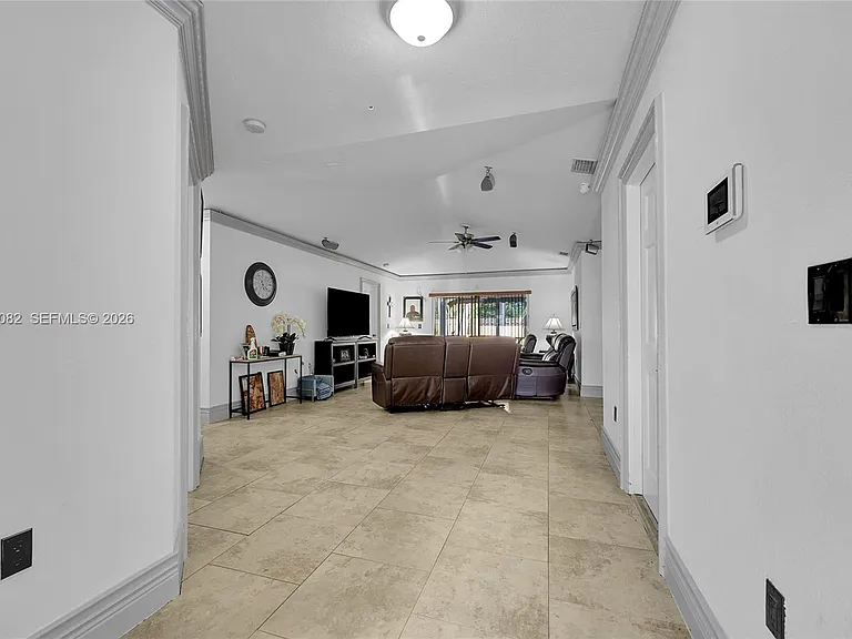 5520 NW 49th Ave — Photo 6