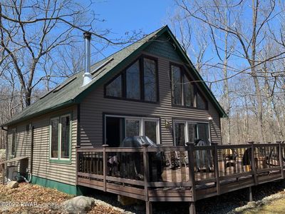 1005 Weller Ct, Hawley, PA, 18428