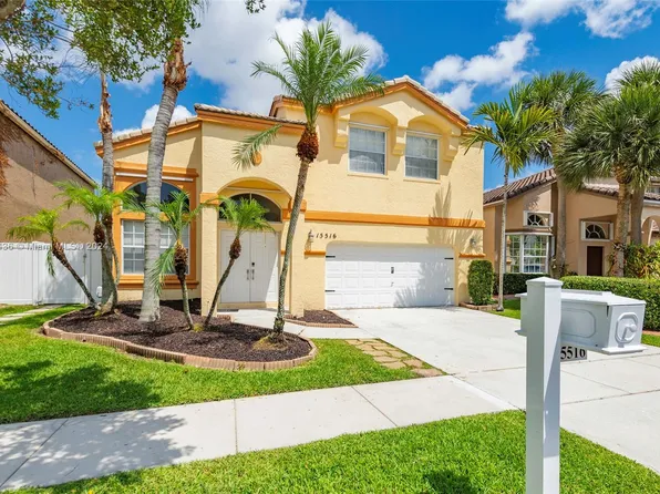 15516 NW 12th Ct, Pembroke Pines, FL 33028