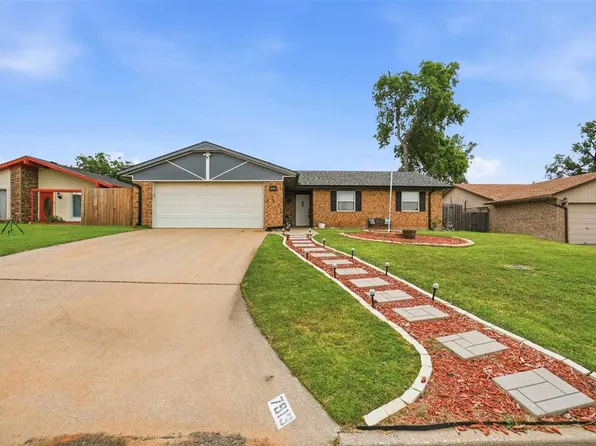 7913 NW Concho Ave, Lawton, OK 73505