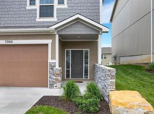 7353 Grand Slam St, Parkville, MO 64152