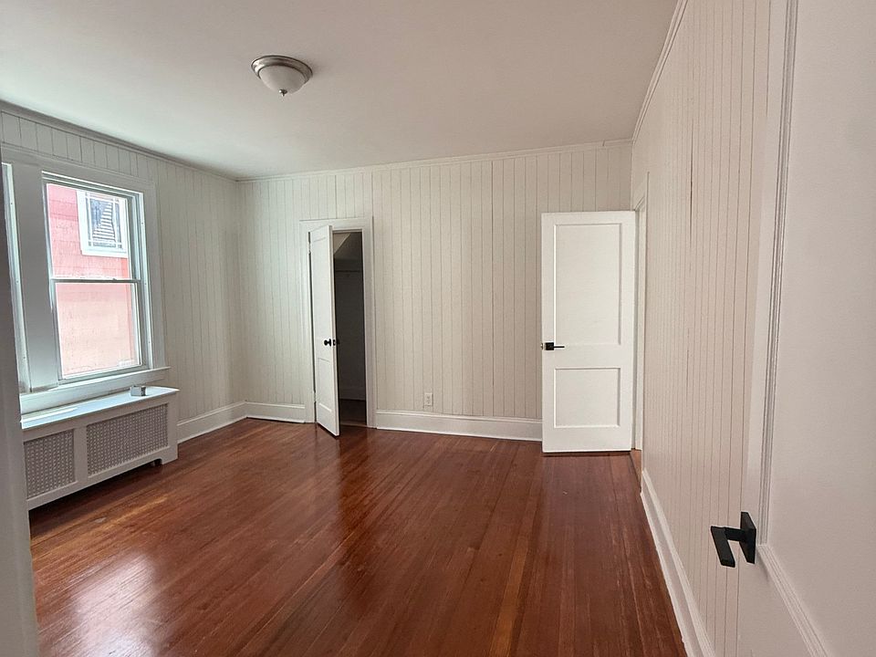 2nd image of 20-22 Hebron St #2