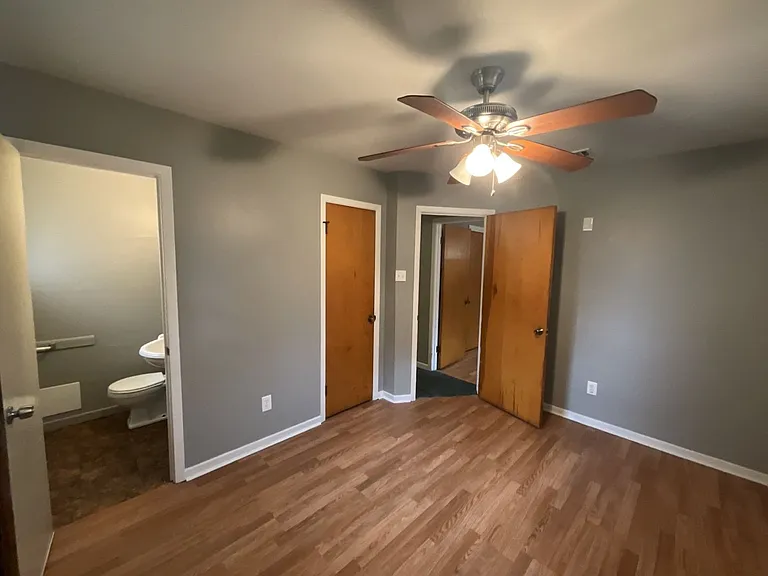 9418 Randall Ave — Photo 8