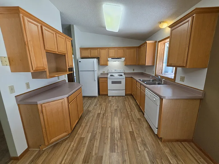 E11975 E Robin Rd — Photo 25