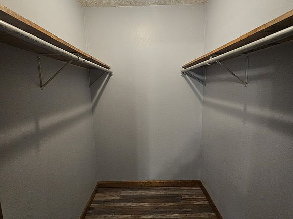 3rd image of 213 Brentwood Dr #A