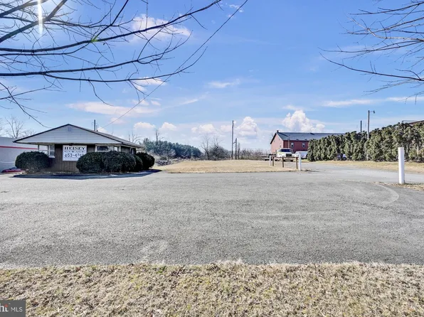 400 E Main St, Mount Joy, PA 17552