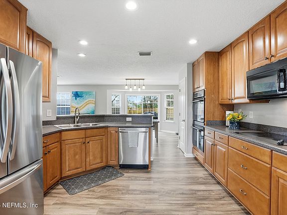 5th image of 7213 BEEKMAN LAKE Drive S