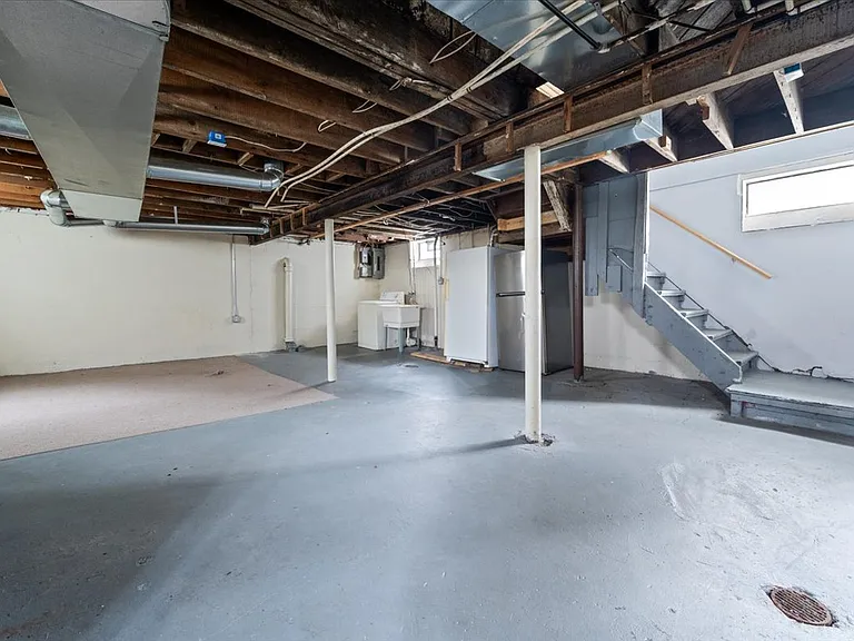18290 Prairie St — Photo 8
