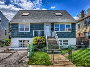 122 Pilot St, Bronx, NY 10464