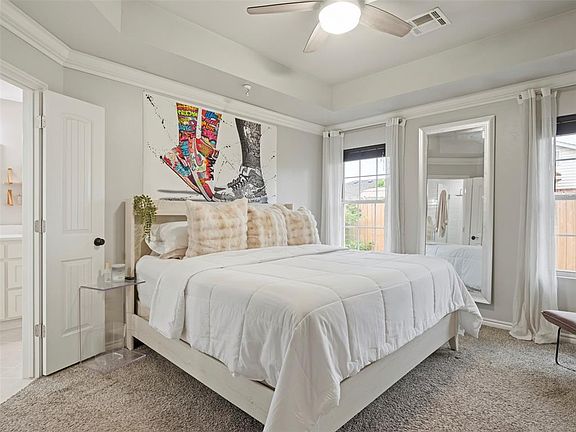 3rd image of 3731 Linda Ave