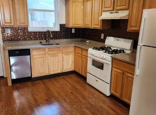 518 Titan St, Philadelphia, PA 19147