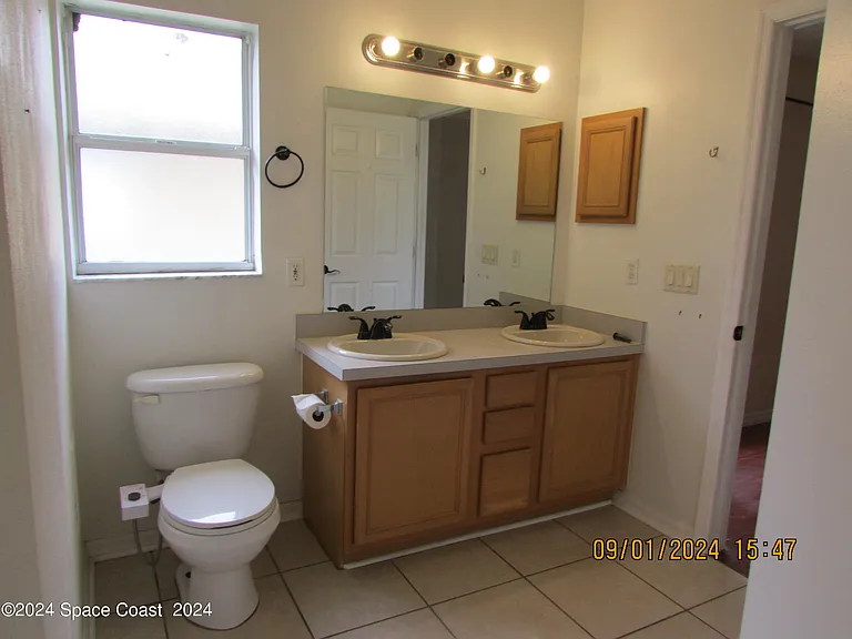 1065 Sedgewood Cir — Photo 35