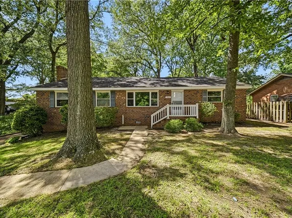2168 Armada Dr, Chesapeake, VA 23321