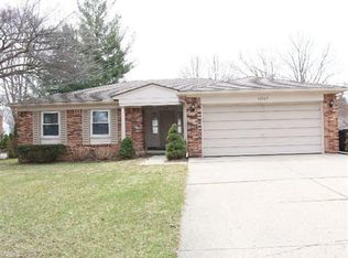 42265 Sunnydale Ln, Northville, MI 48168
