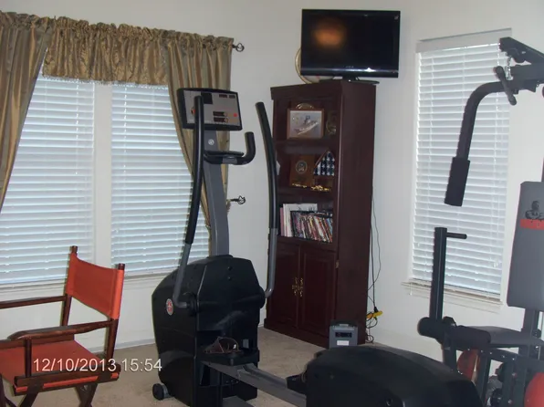 5647 Harrington Falls Ln #T, Alexandria, VA 22312