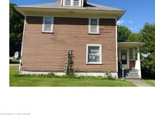 5 West St, Houlton, ME 04730