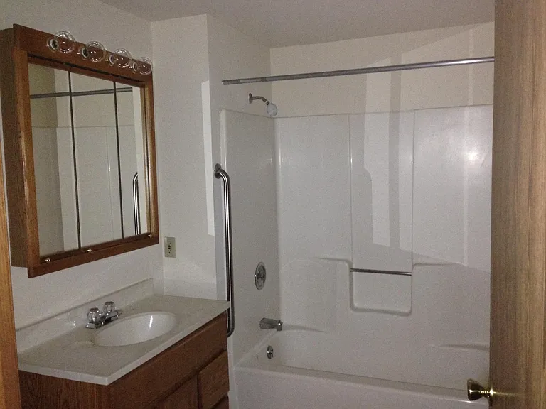 10700 W Grange Ave — Photo 6
